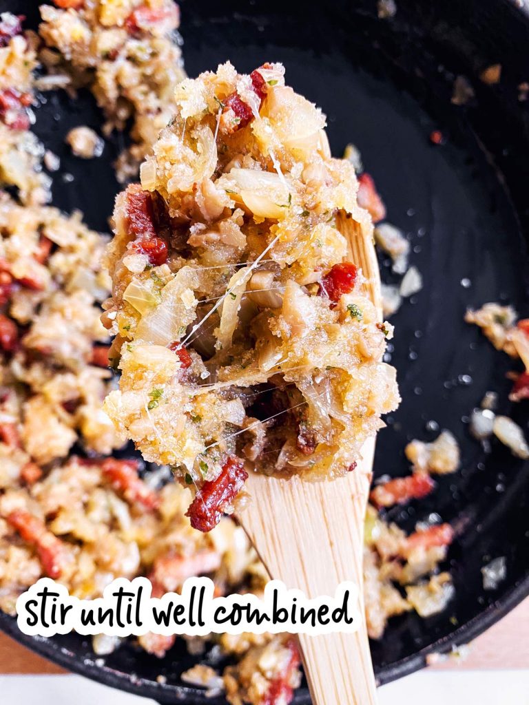 Stuffed Mushrooms with Bacon Recipe - Unfussy Kitchen